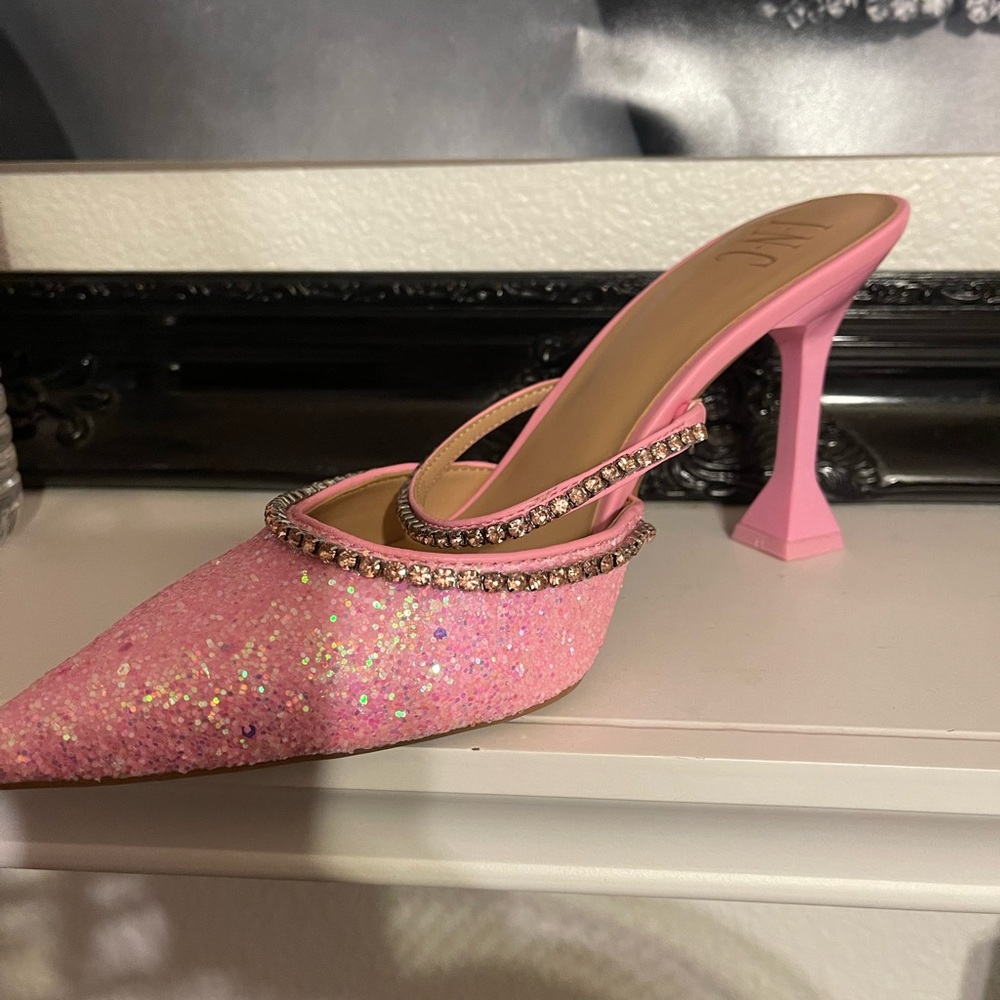 Gorgeous pink pointed square mule heels.